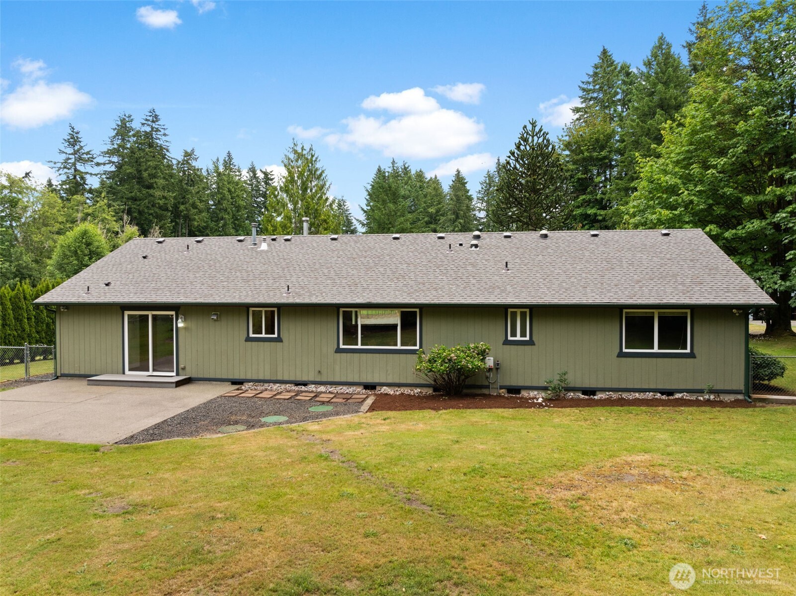 7207 Lakeside St SW , Olympia, WA 98512