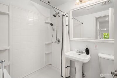 12439 NE Totem Lake Way #106, Kirkland, WA 98034 - Photo 14