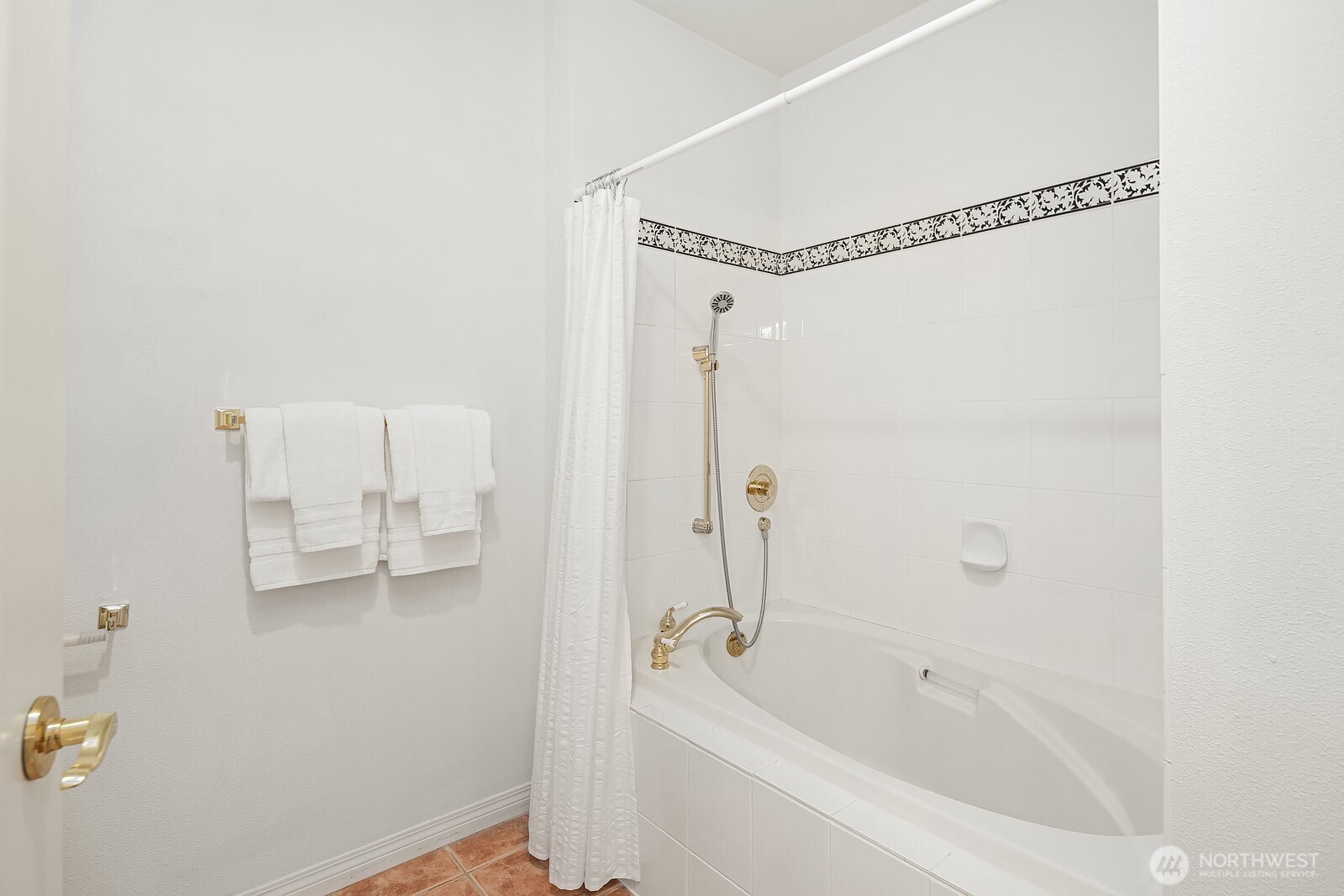 12439 NE Totem Lake Way #106, Kirkland, WA 98034