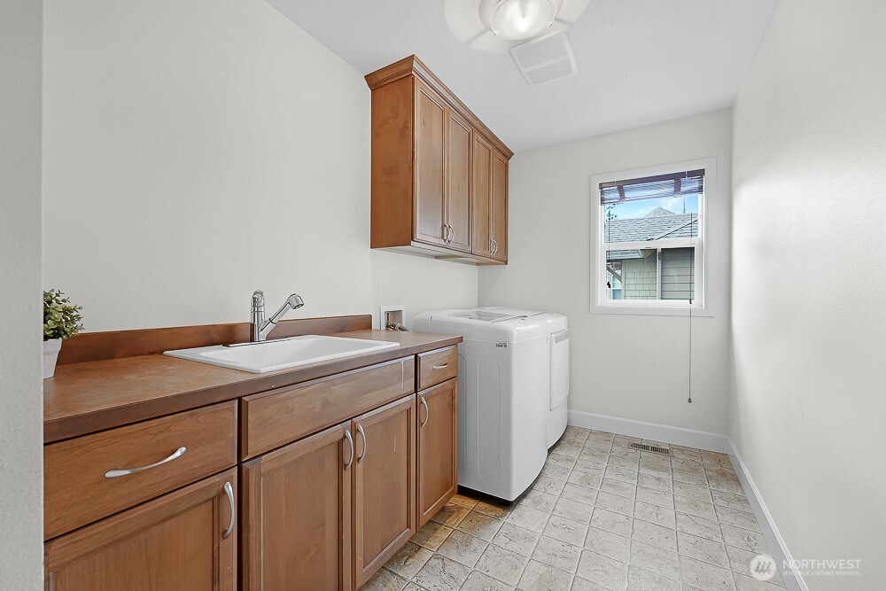 17681 NE 121st Court , Redmond, WA 98052