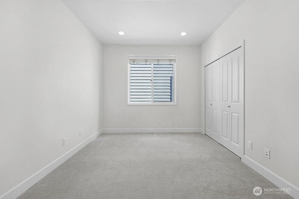 17681 NE 121st Court , Redmond, WA 98052