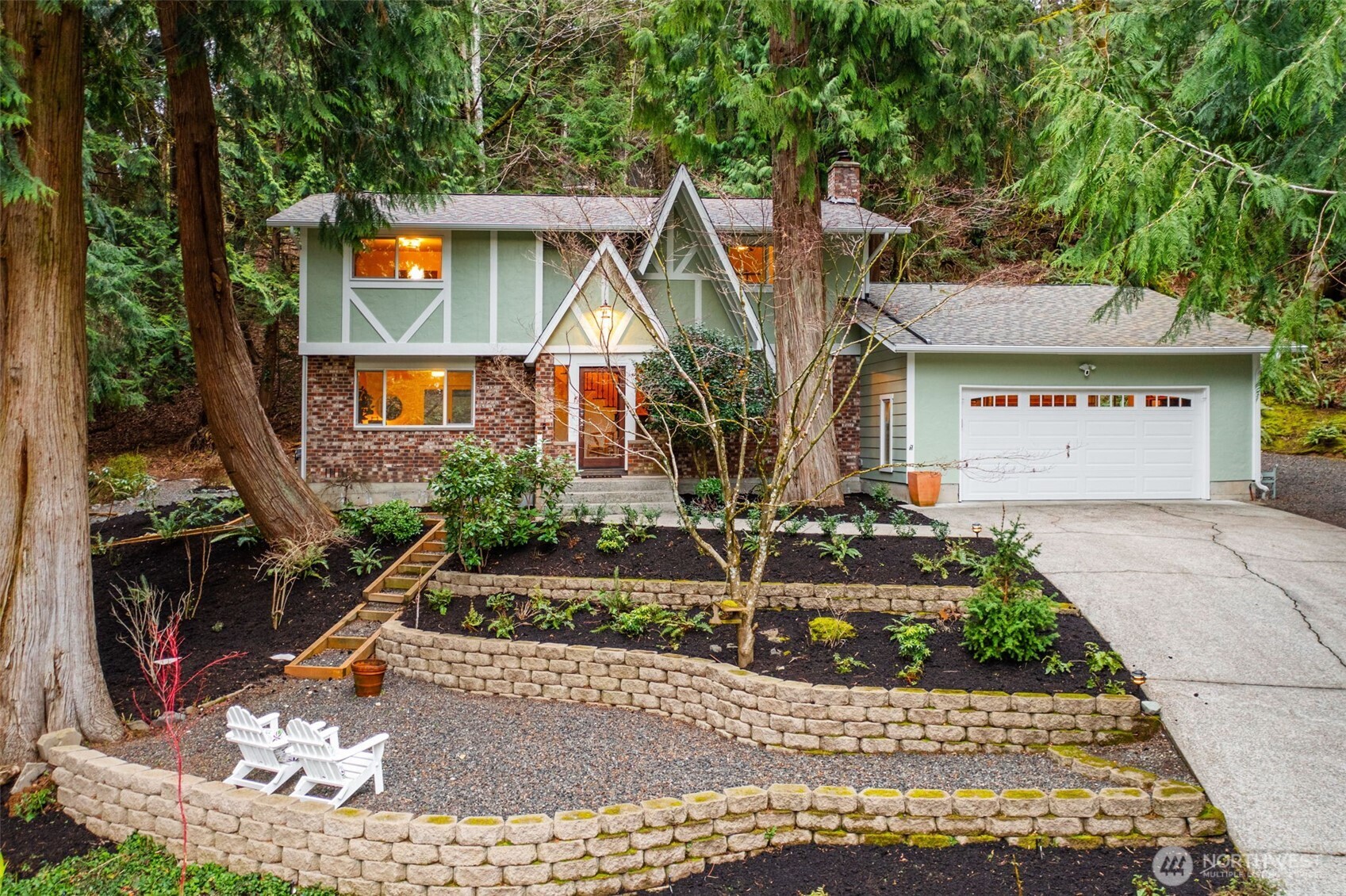 8205 NE Blakely Court W, Bainbridge Island, WA 98110