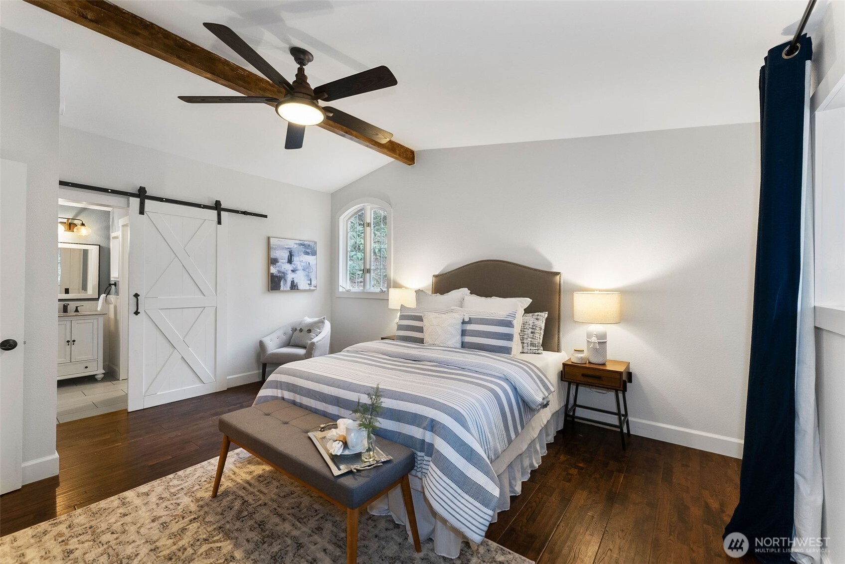 8205 NE Blakely Court W, Bainbridge Island, WA 98110