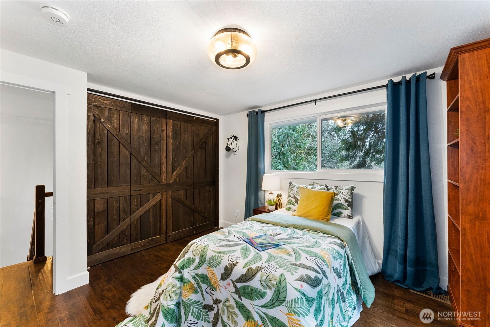 8205 NE Blakely Court W, Bainbridge Island, WA 98110