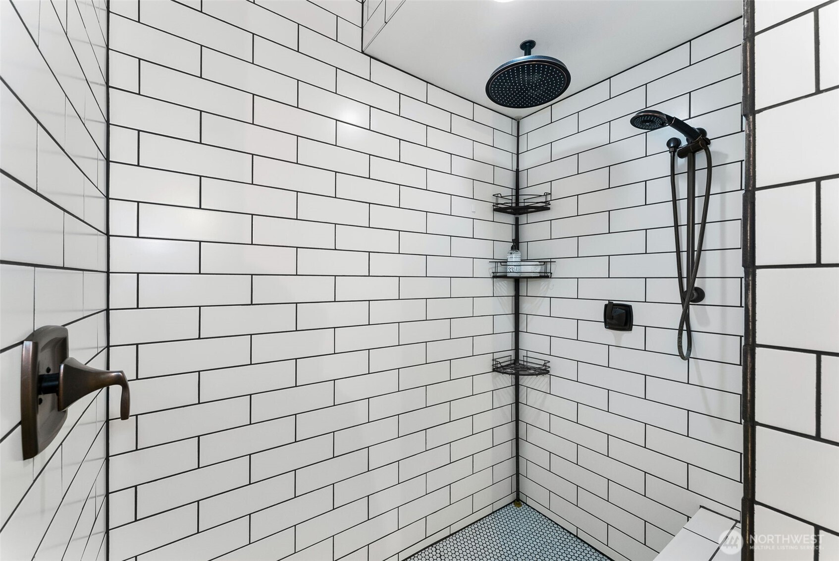 8205 NE Blakely Court W, Bainbridge Island, WA 98110