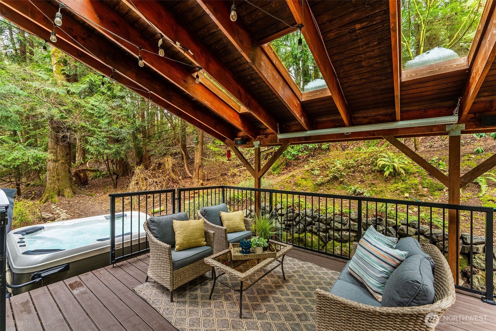 8205 NE Blakely Court W, Bainbridge Island, WA 98110