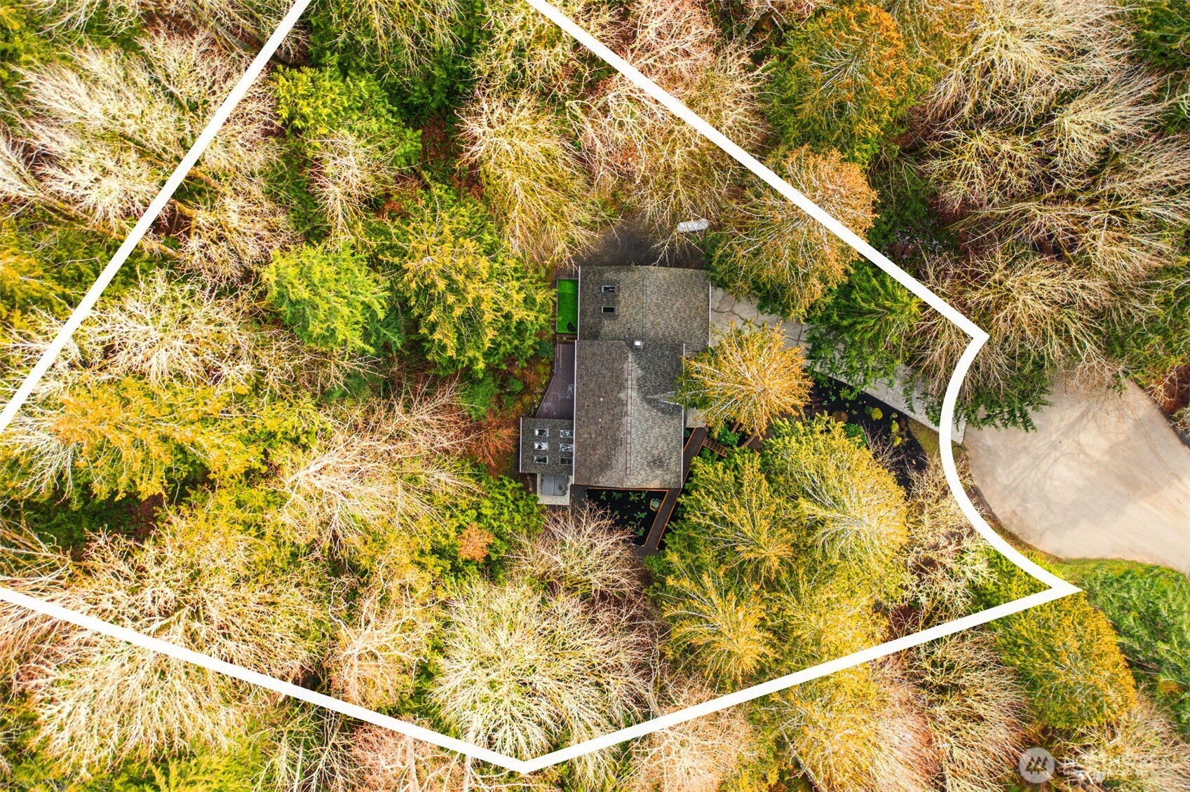 8205 NE Blakely Court W, Bainbridge Island, WA 98110