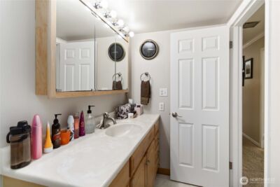 2500 81st Ave SE #319, Mercer Island, WA 98040 - Photo 16