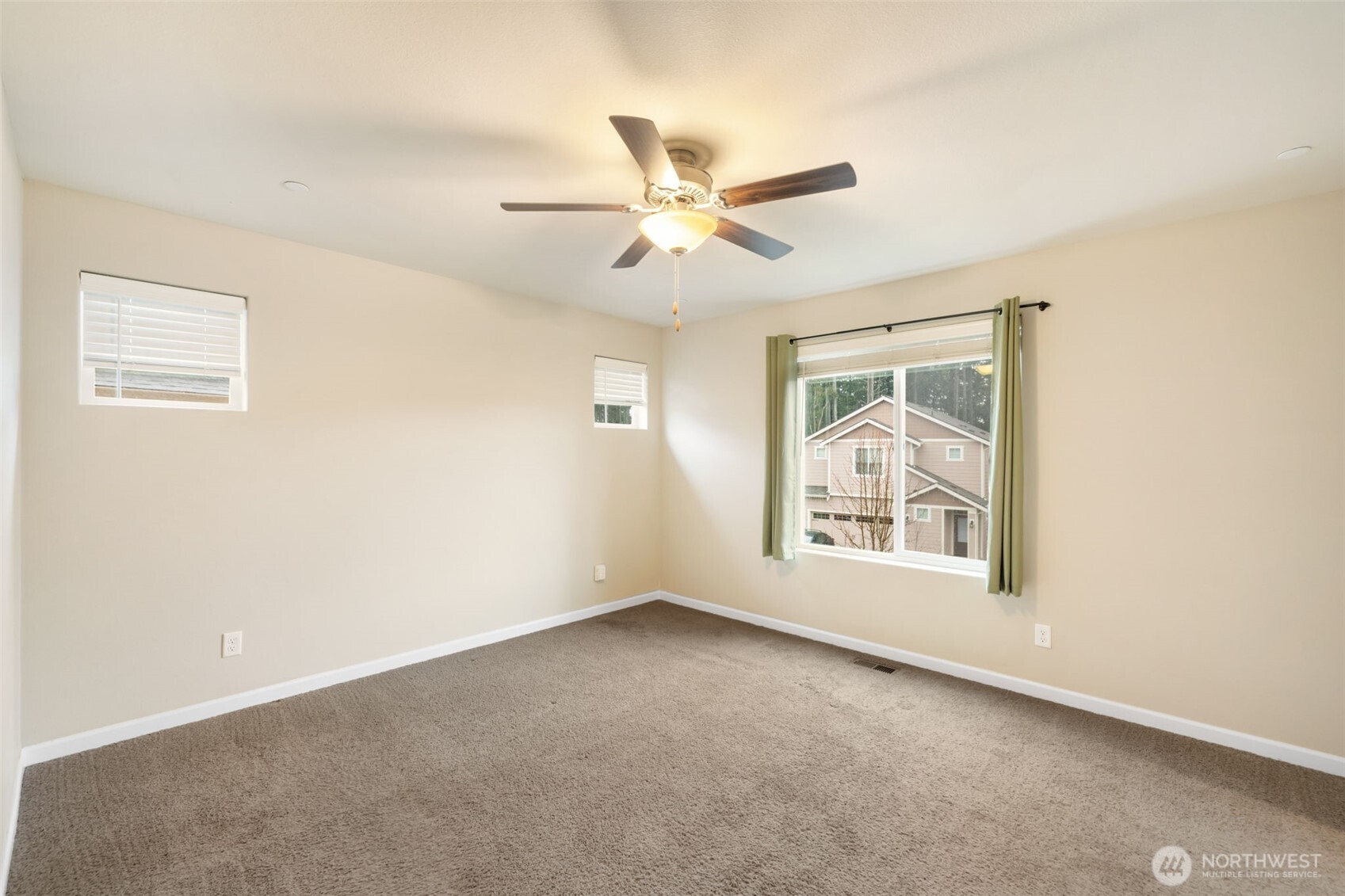 4774 Driftwood Street , Bremerton, WA 98312