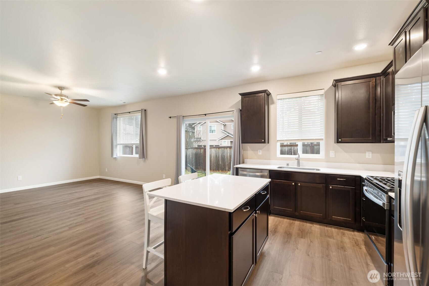 4774 Driftwood Street , Bremerton, WA 98312