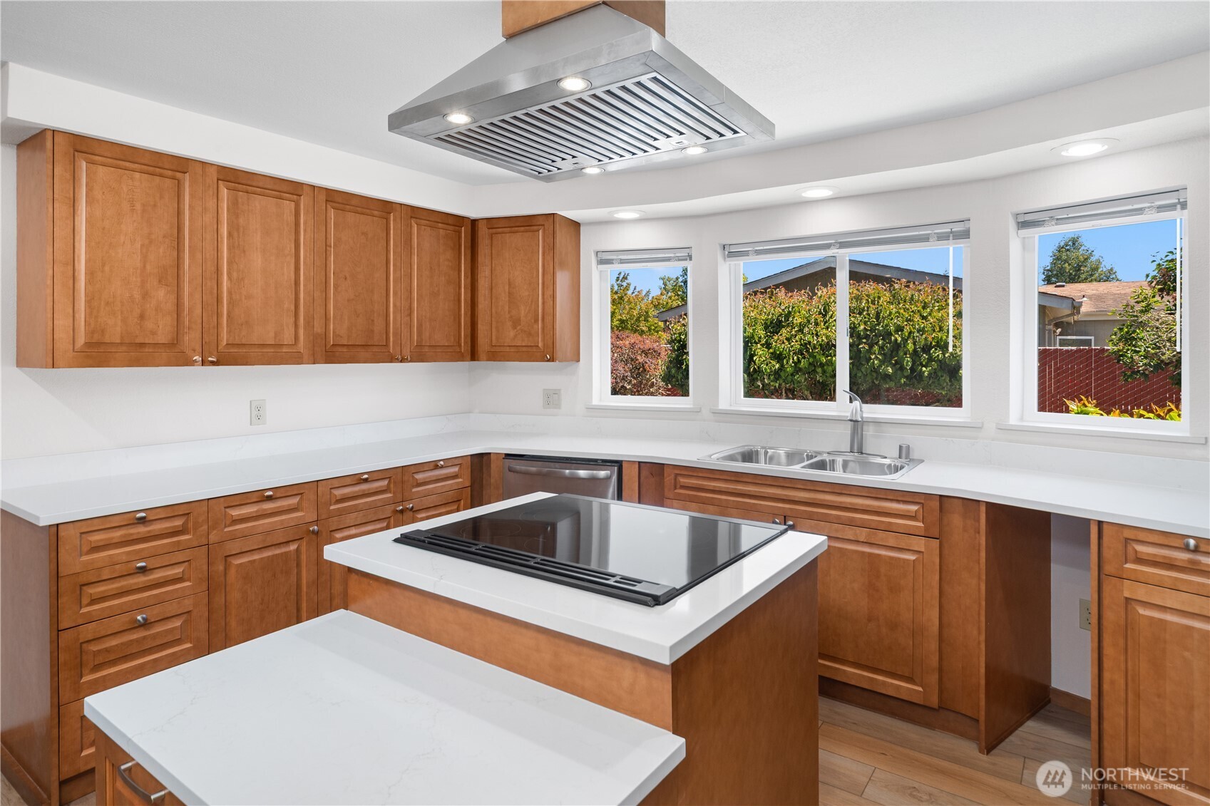 2289 Towne Point Avenue , Port Townsend, WA 98368