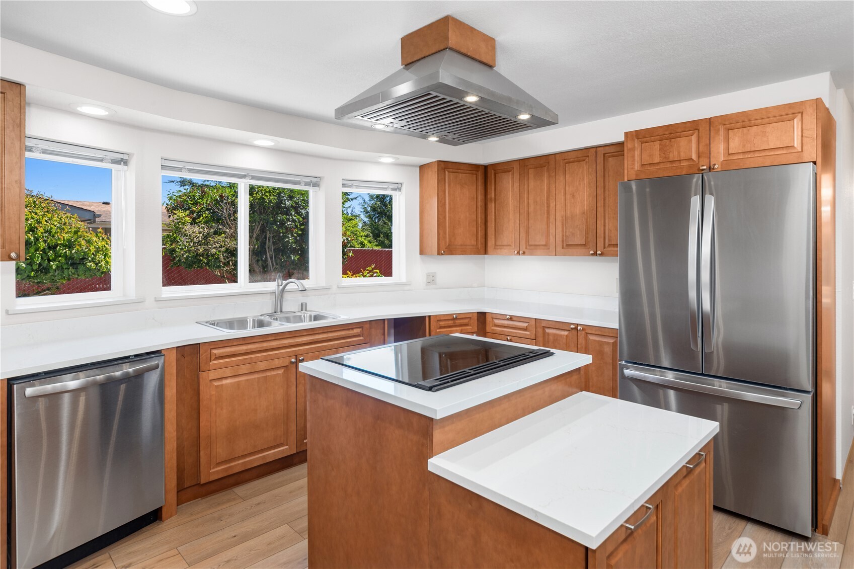 2289 Towne Point Avenue , Port Townsend, WA 98368