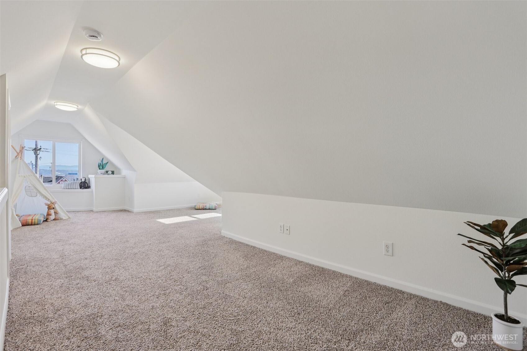 1211 S J Street , Tacoma, WA 98405