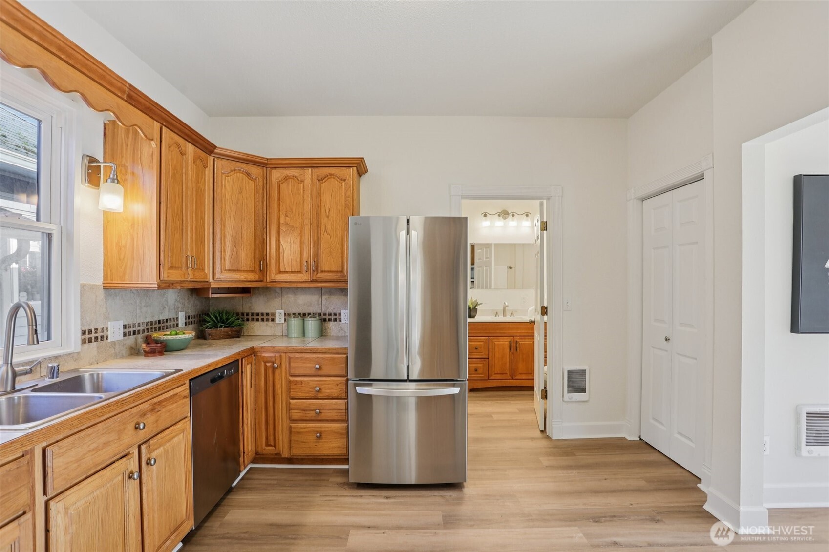 1211 S J Street , Tacoma, WA 98405