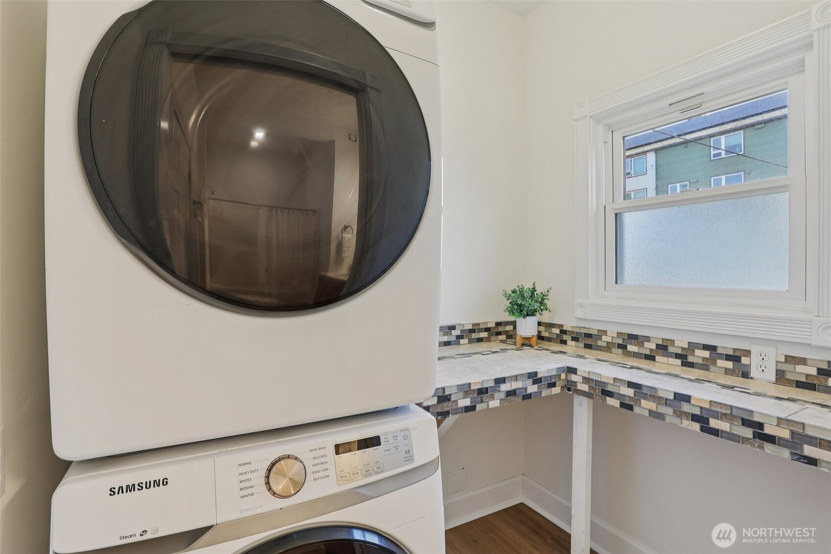 1211 S J Street , Tacoma, WA 98405