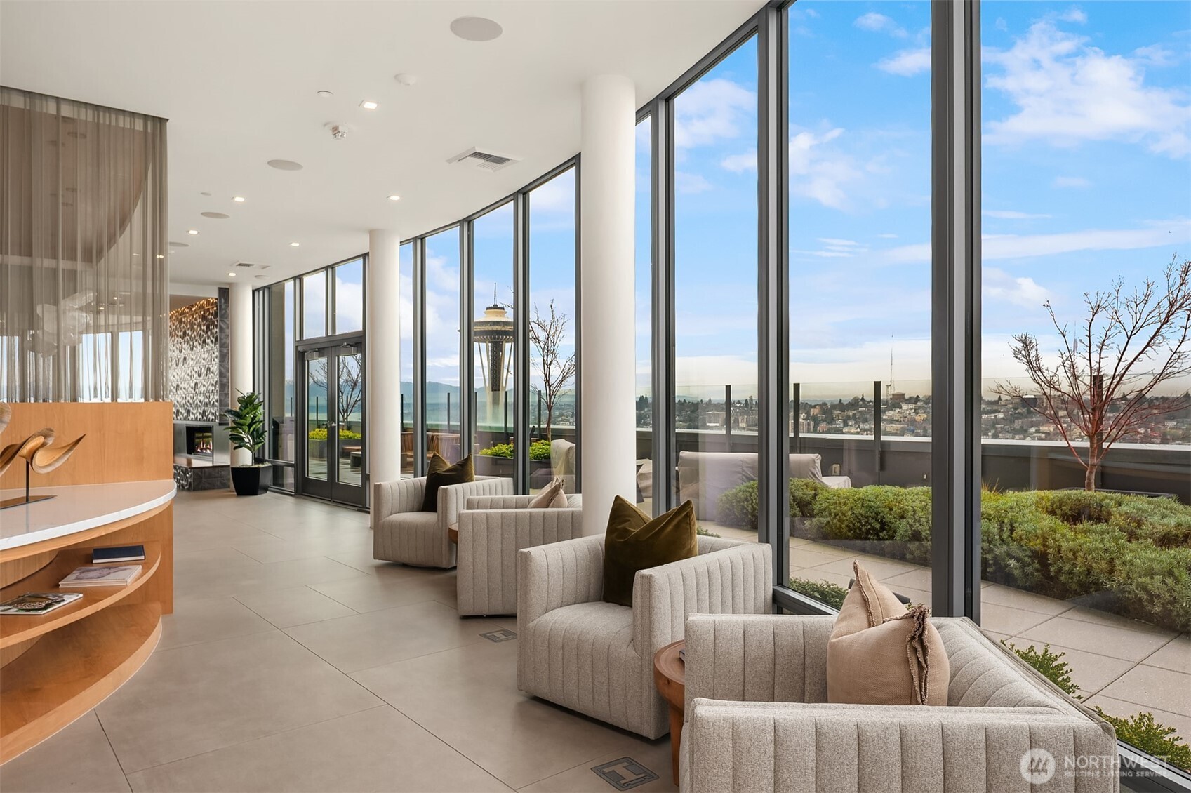 2510 6th Avenue #1401, Seattle, WA 98121