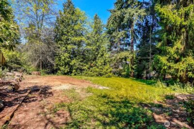 15712 Greenwood Avenue N, Shoreline, WA 98133 - Photo 3