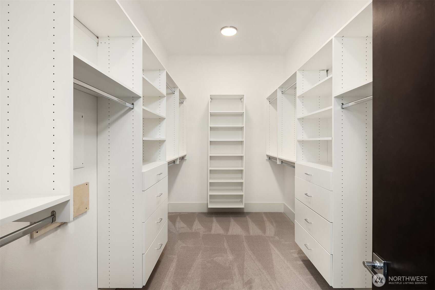 369 3rd Place NW, Issaquah, WA 98027