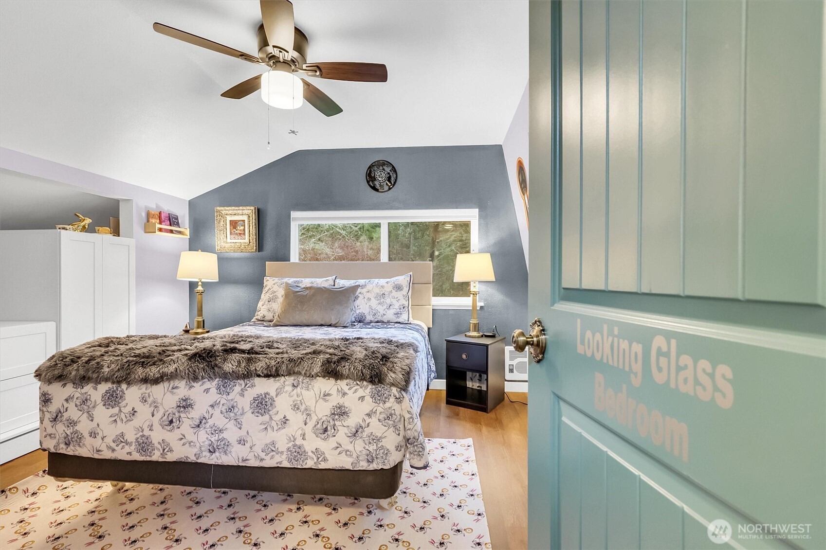 11807 Dogwood Place , Anderson Island, WA 98303