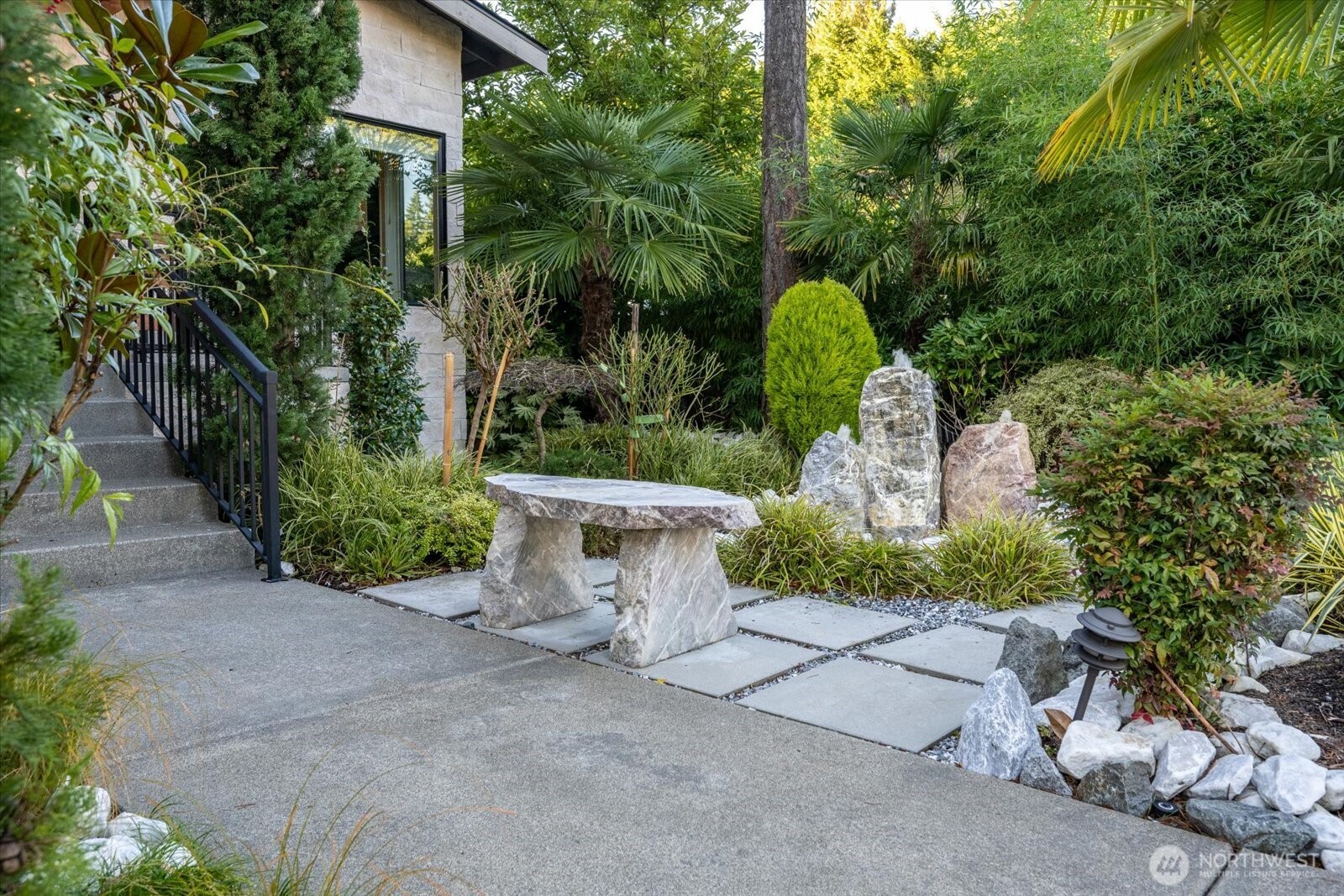 1717 99th Avenue NE, Bellevue, WA 98004-2614