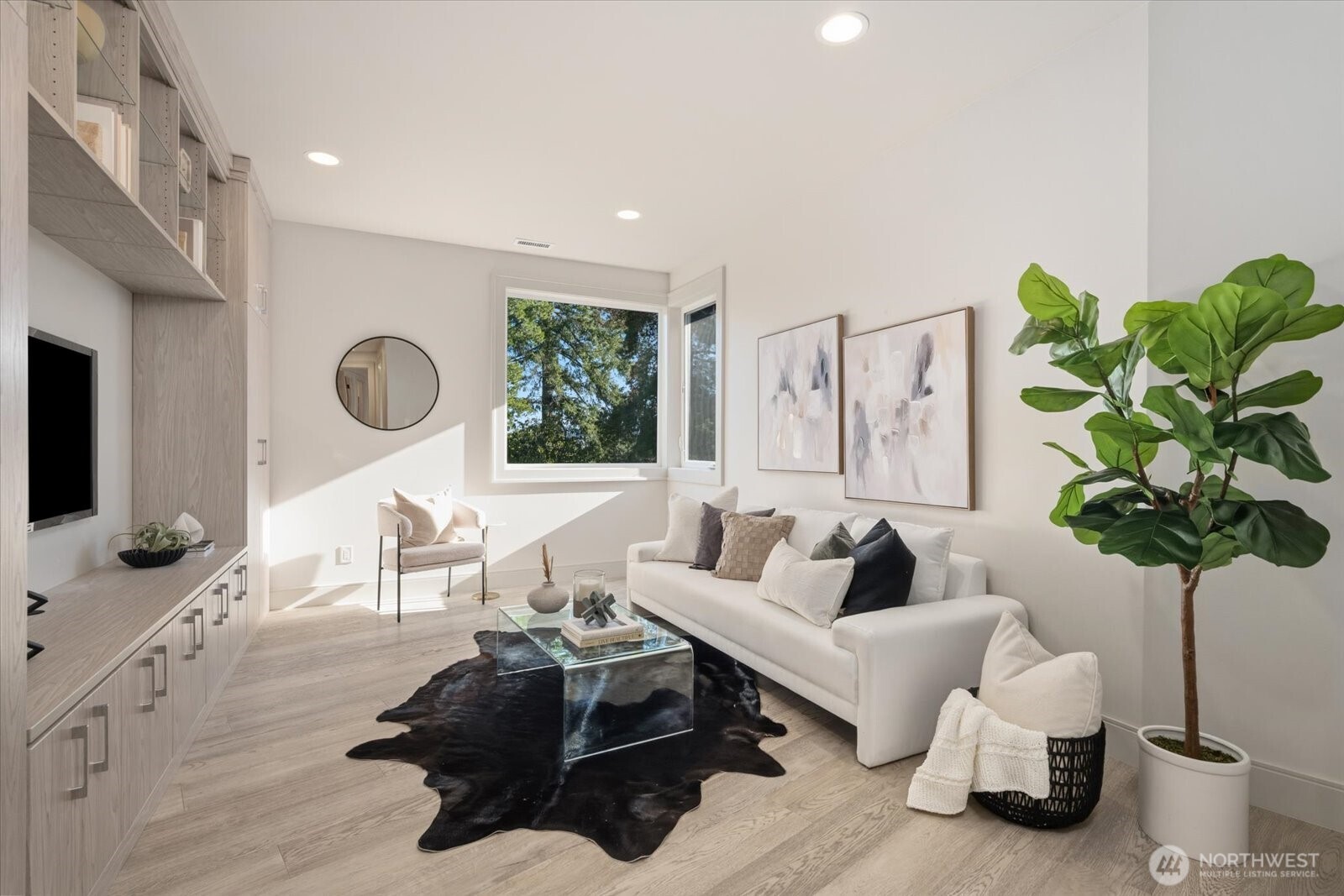 1717 99th Avenue NE, Bellevue, WA 98004-2614