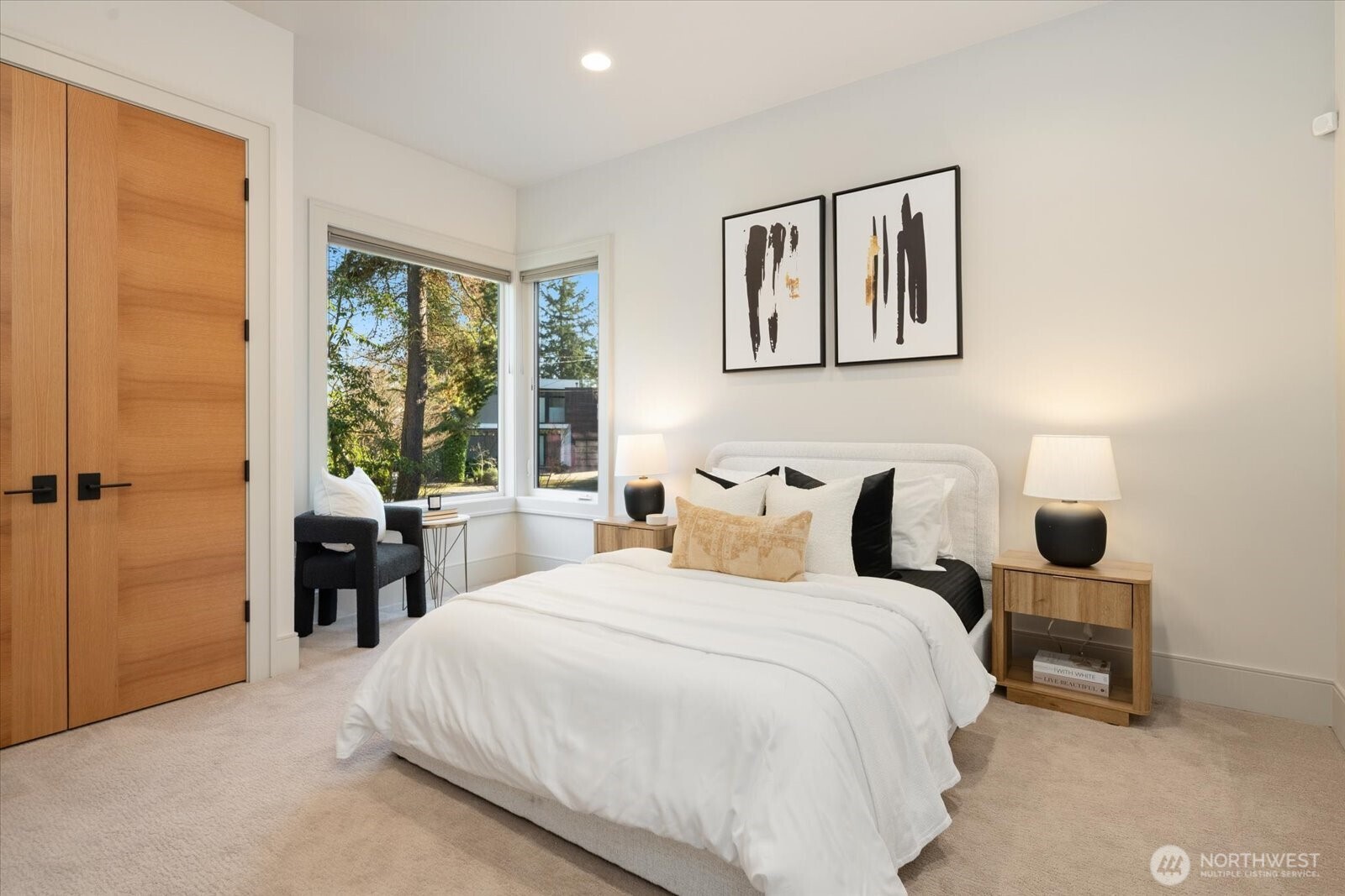 1717 99th Avenue NE, Bellevue, WA 98004-2614