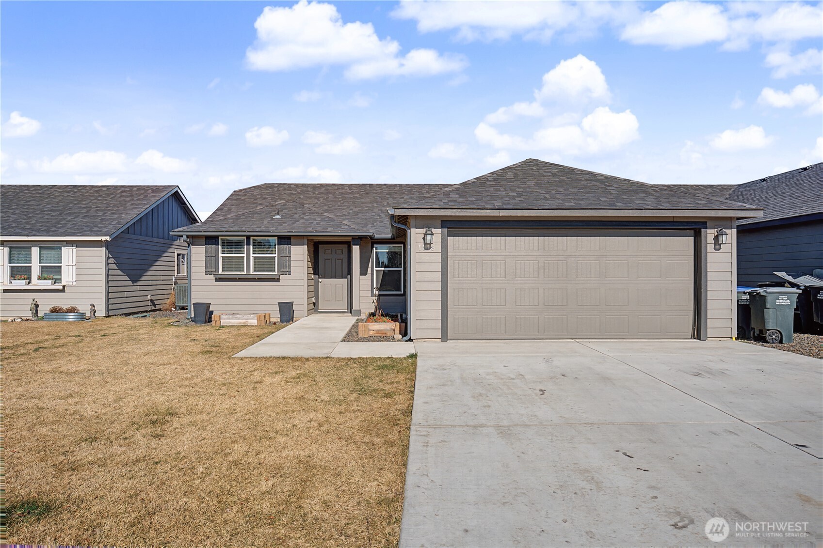 1118 W Sequoia Road , Moses Lake, WA 98837