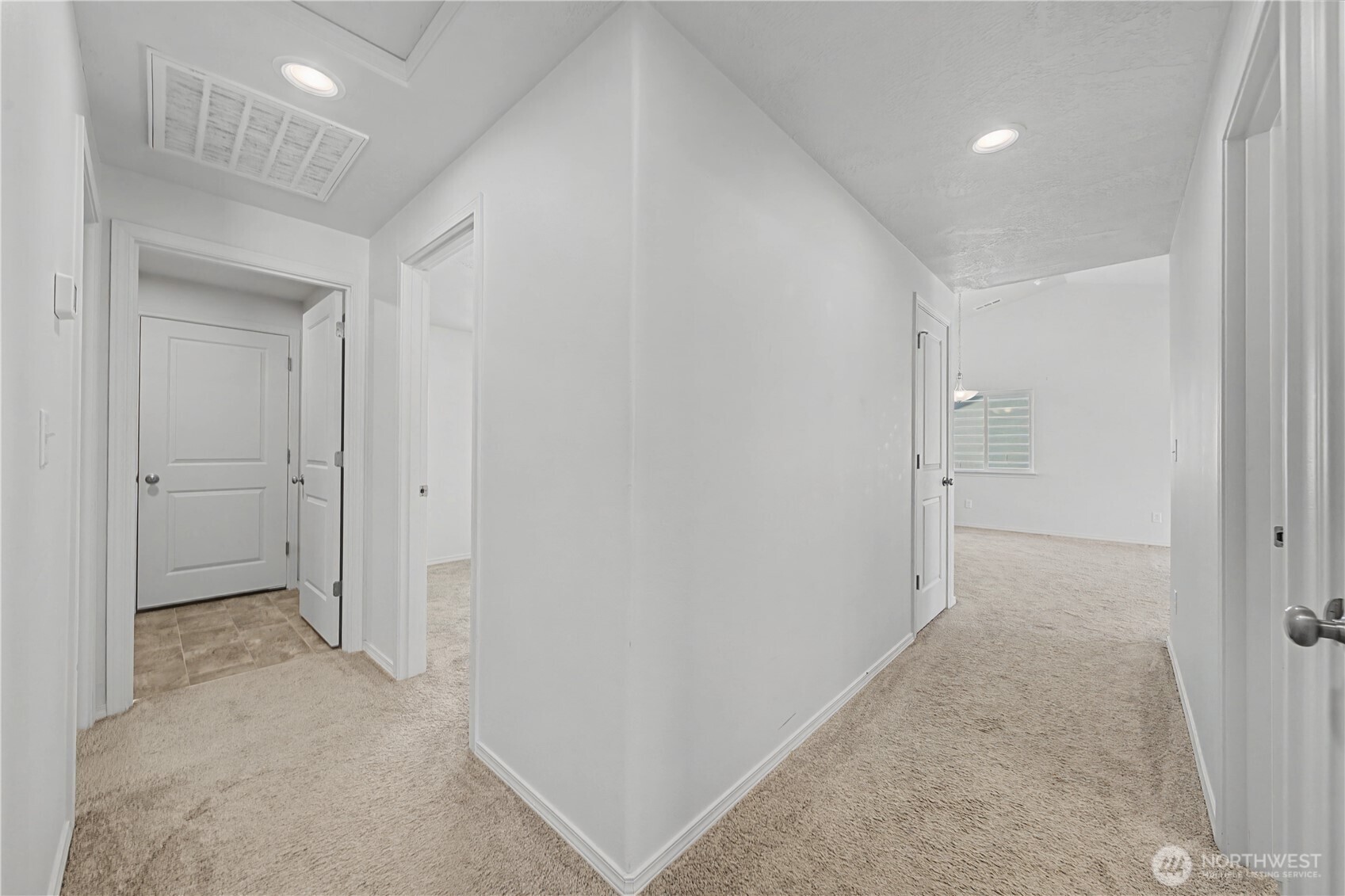 1118 W Sequoia Road , Moses Lake, WA 98837