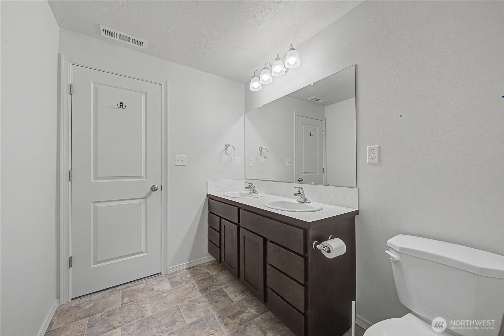 1118 W Sequoia Road , Moses Lake, WA 98837