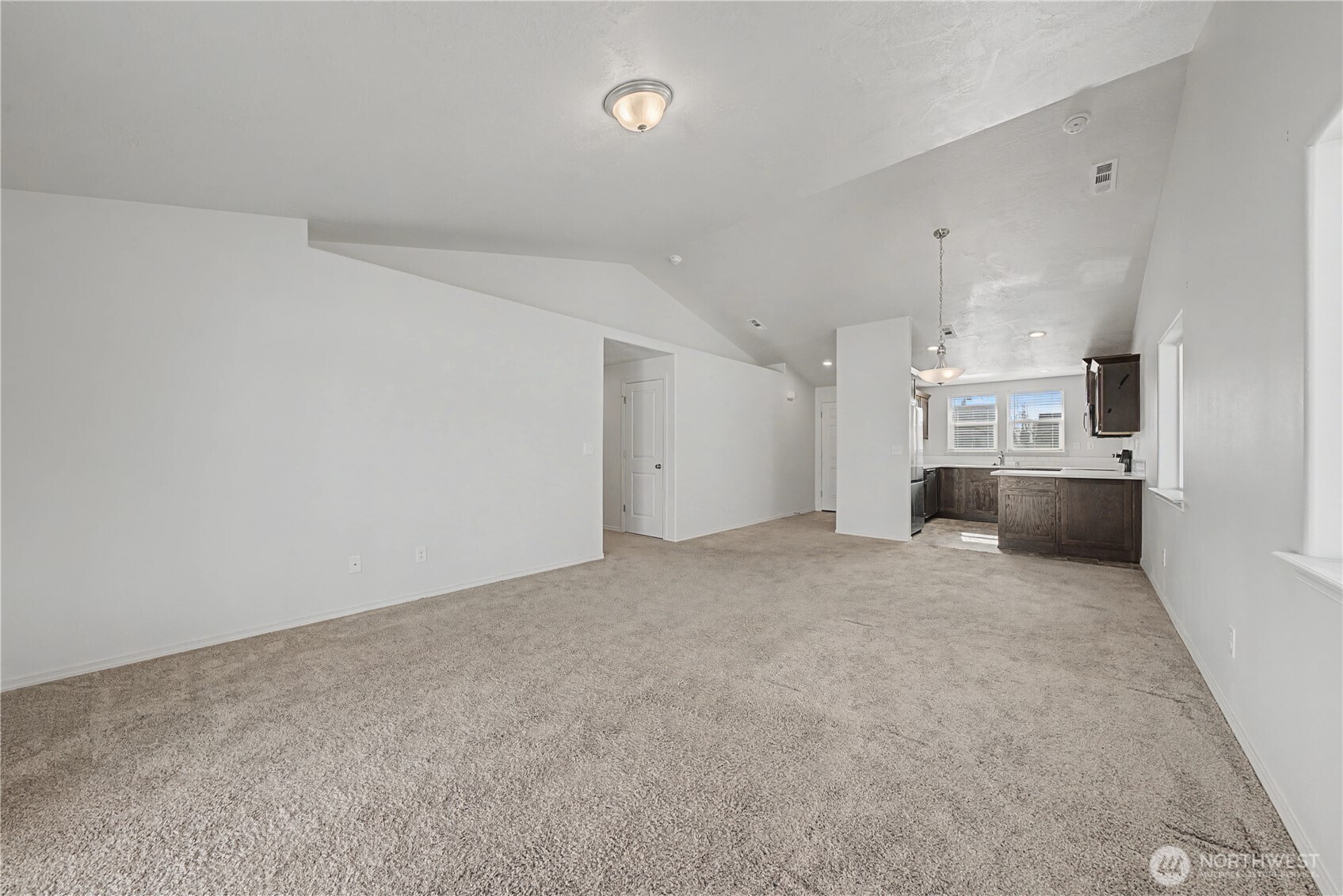 1118 W Sequoia Road , Moses Lake, WA 98837