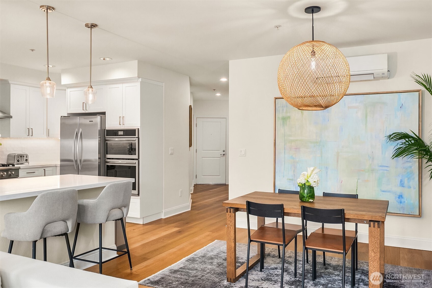 719 2nd Avenue W #202, Seattle, WA 98119