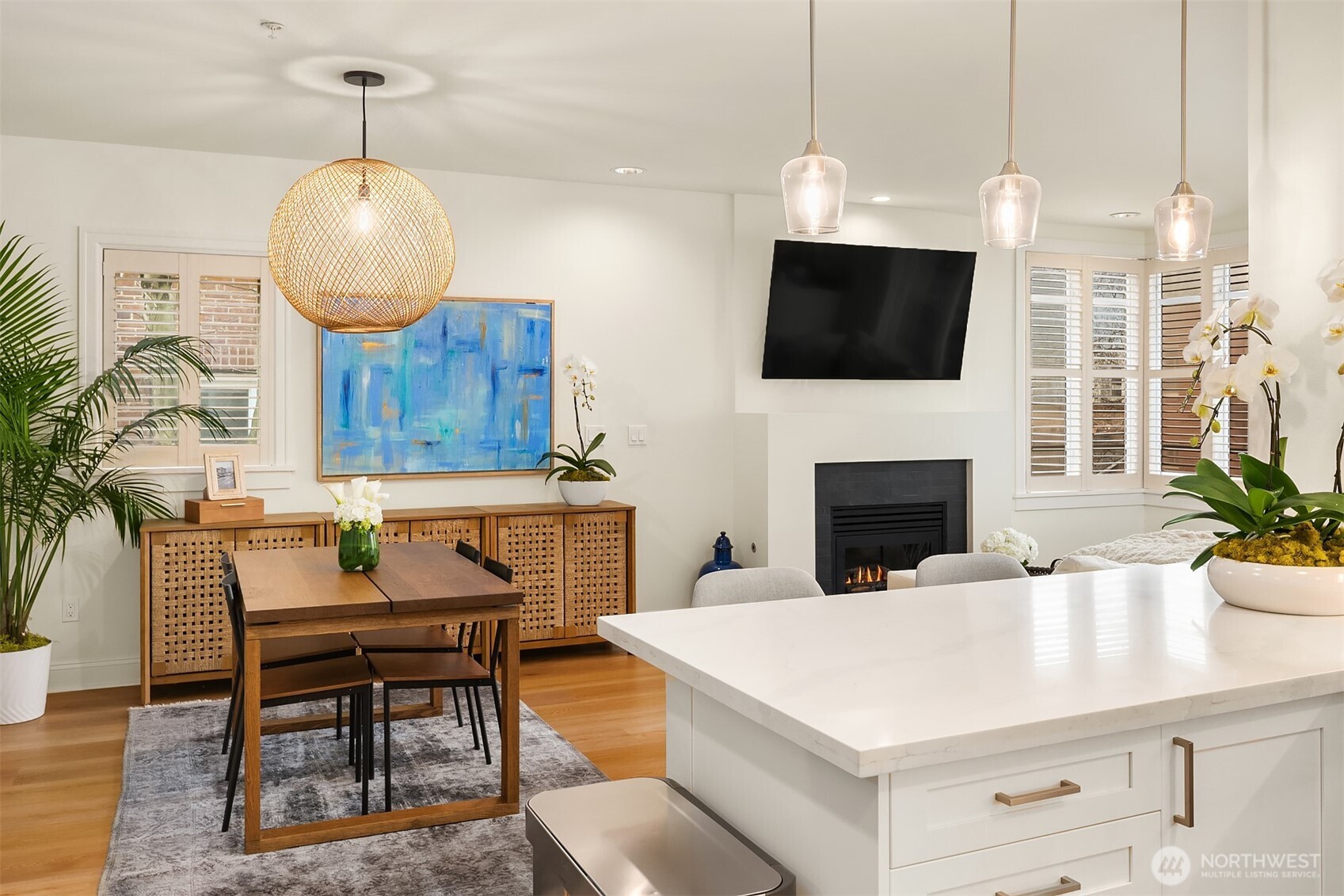 719 2nd Avenue W #202, Seattle, WA 98119