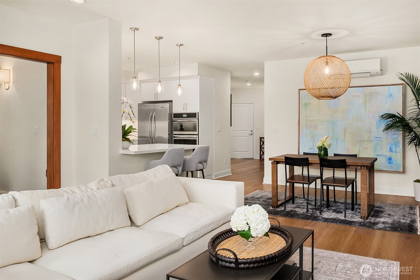 719 2nd Avenue W #202, Seattle, WA 98119