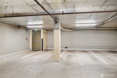 719 2nd Avenue W #202, Seattle, WA 98119 - Photo 37