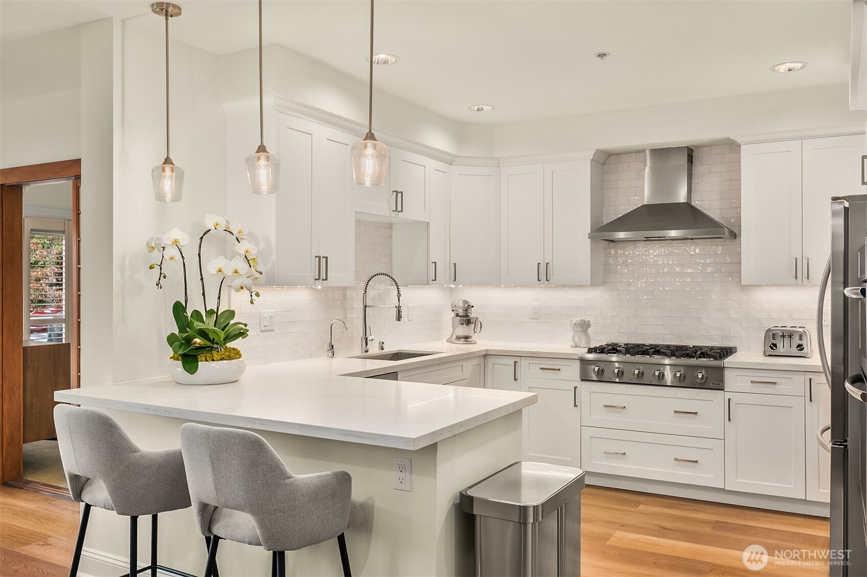 719 2nd Avenue W #202, Seattle, WA 98119