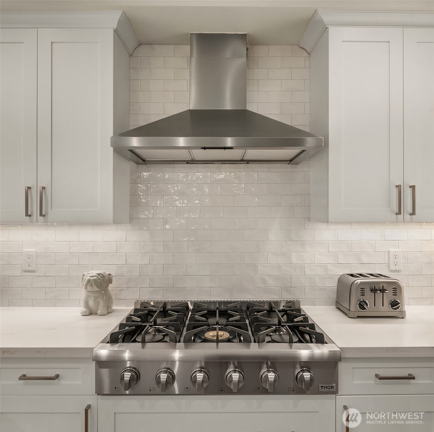 719 2nd Avenue W #202, Seattle, WA 98119