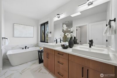 16068 SE 44TH Court , Bellevue, WA 98006 - Photo 23