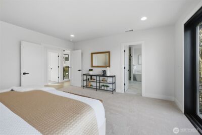 16068 SE 44TH Court , Bellevue, WA 98006 - Photo 24