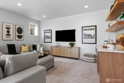 16068 SE 44TH Court , Bellevue, WA 98006 - Photo 32