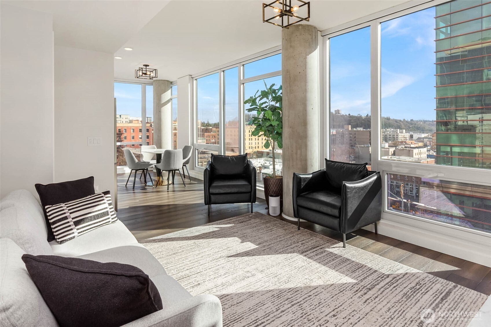 450 S Main St #806, Seattle, WA 98104