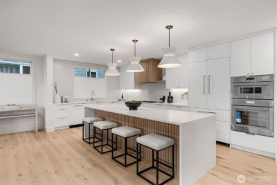 238 4th Avenue #200, Kirkland, WA 98033