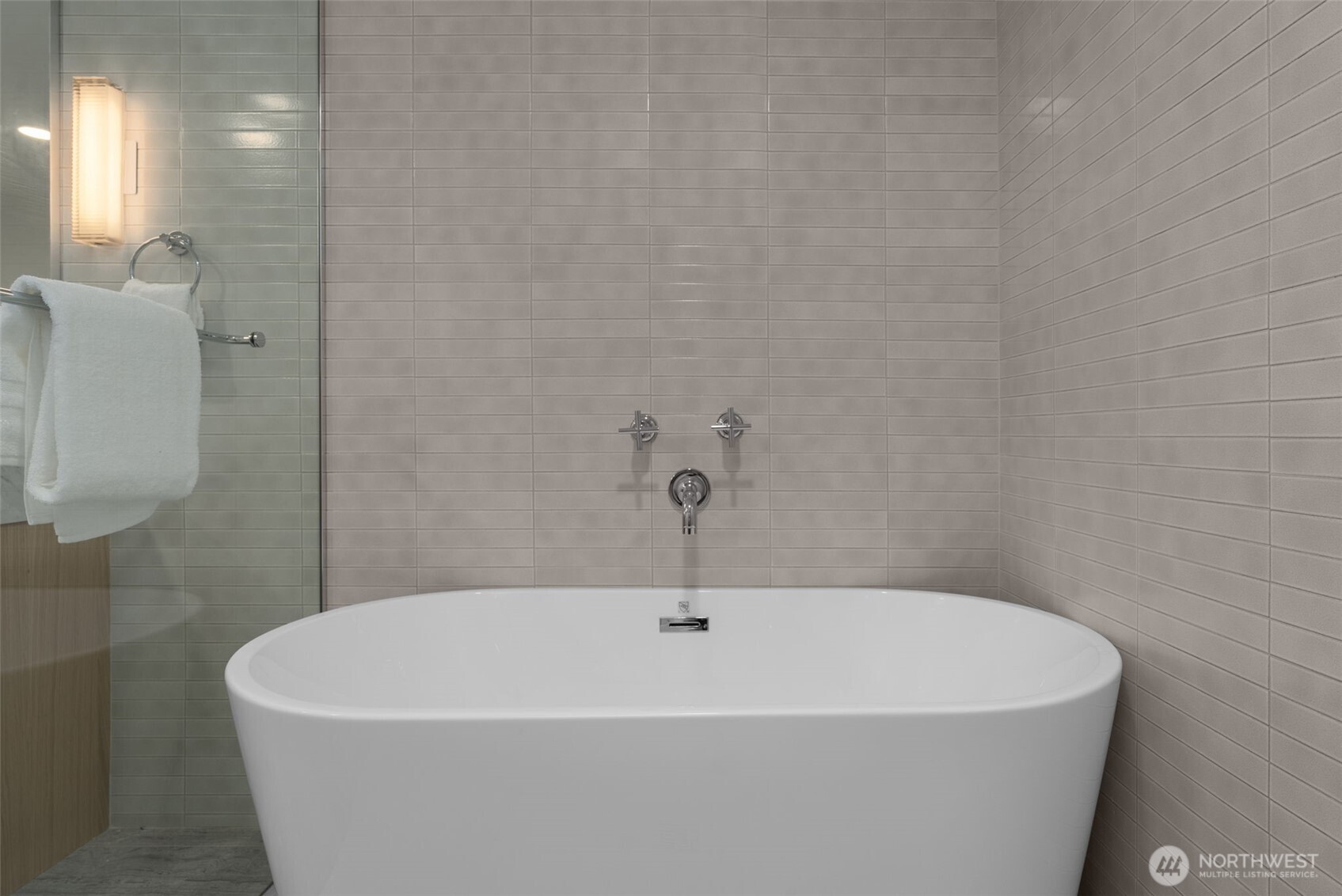 238 4th Avenue #200, Kirkland, WA 98033