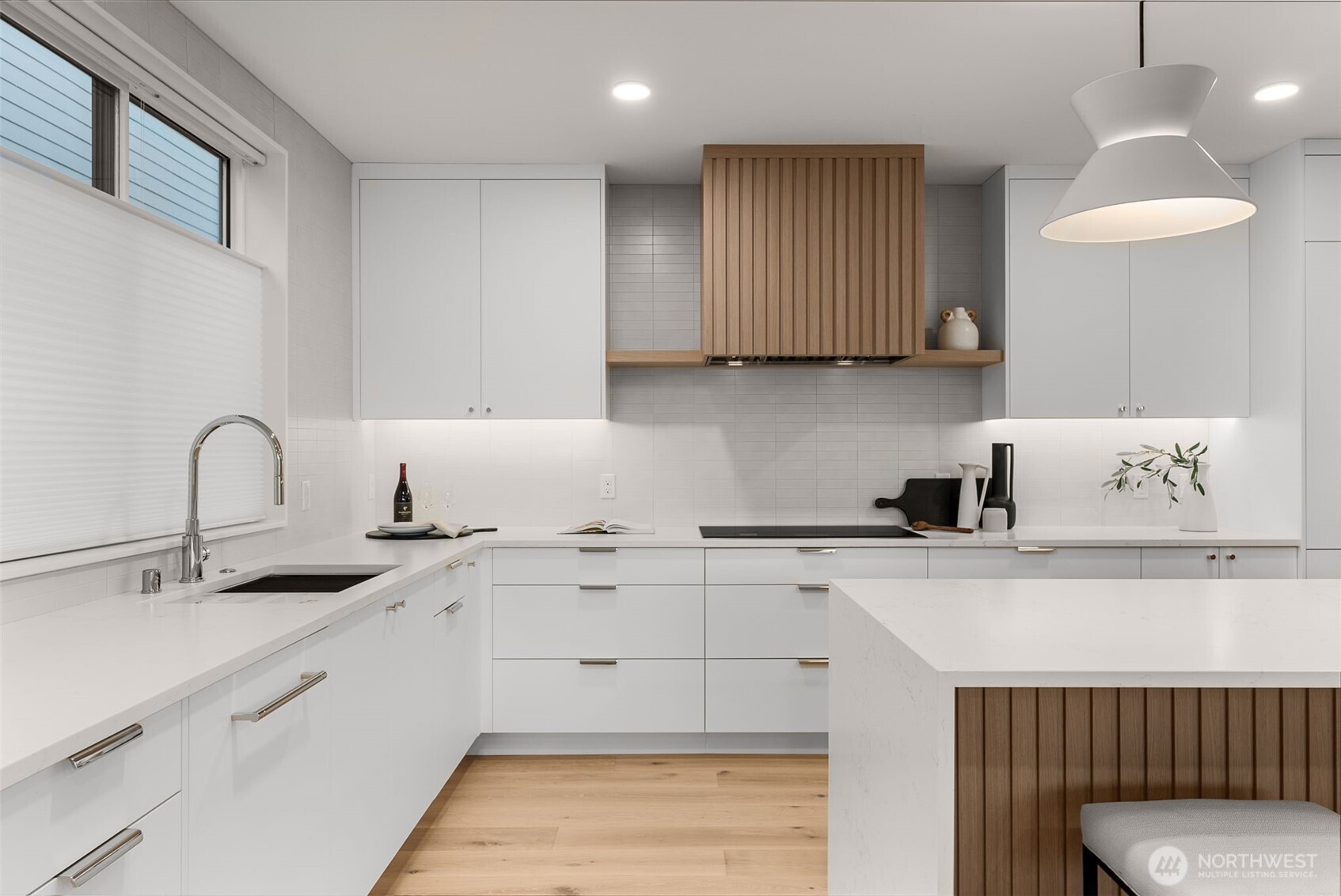 238 4th Avenue #200, Kirkland, WA 98033