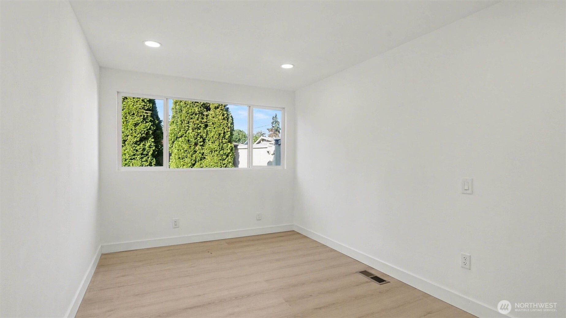 5412 116th Place SE, Bellevue, WA 98006