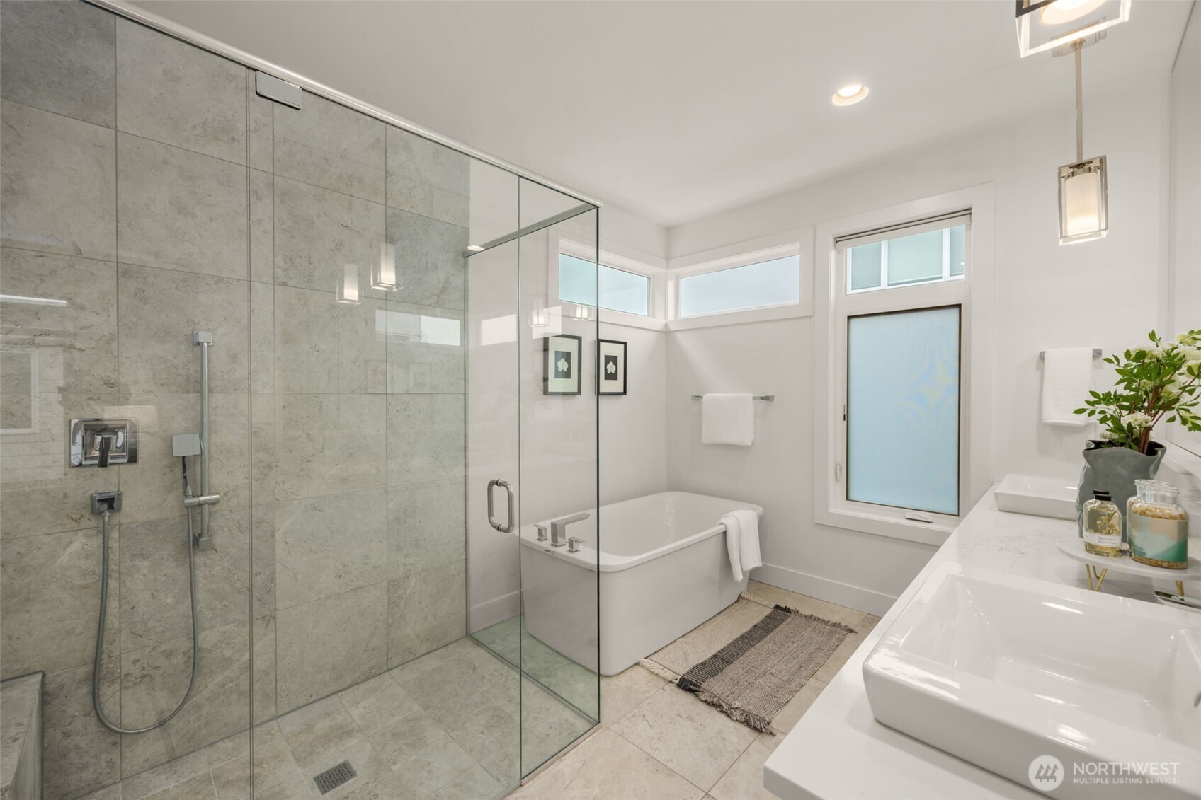 315 State Street S #21, Kirkland, WA 98033