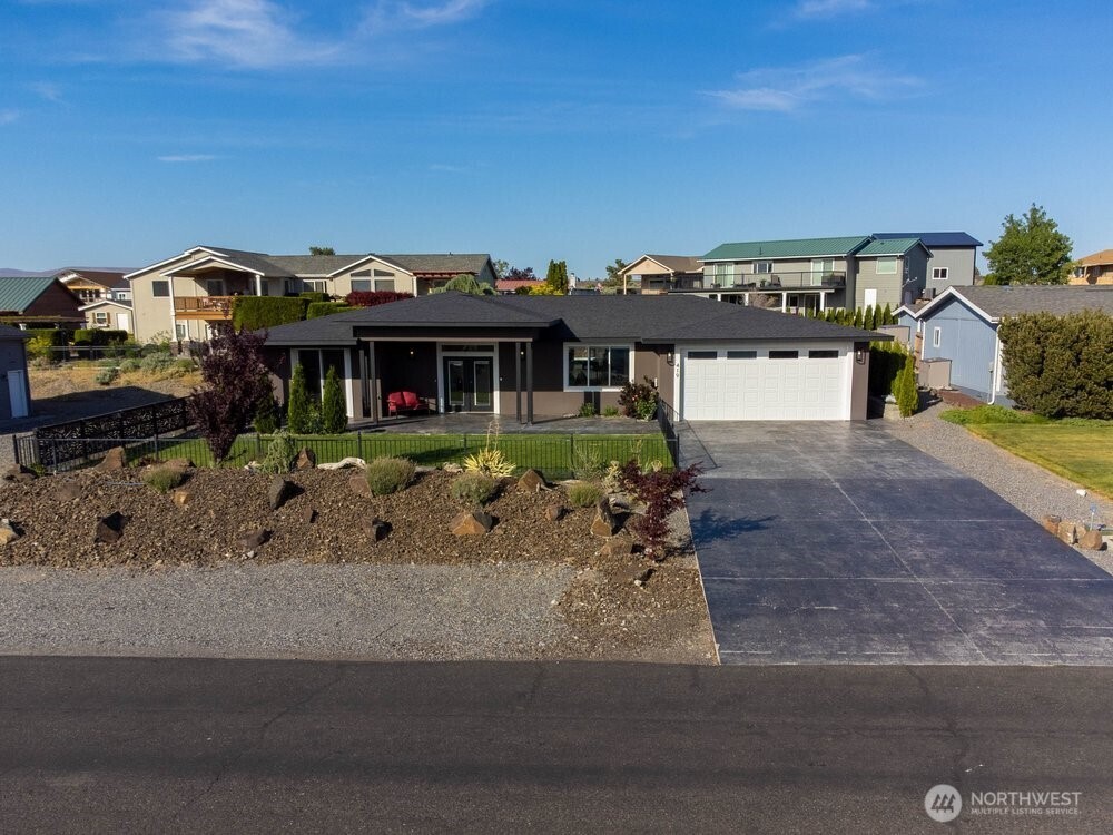 419 Edgewater Way SW, Mattawa, WA 99349