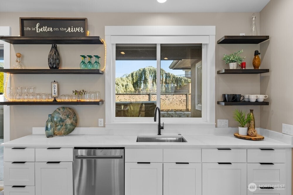 419 Edgewater Way SW, Mattawa, WA 99349