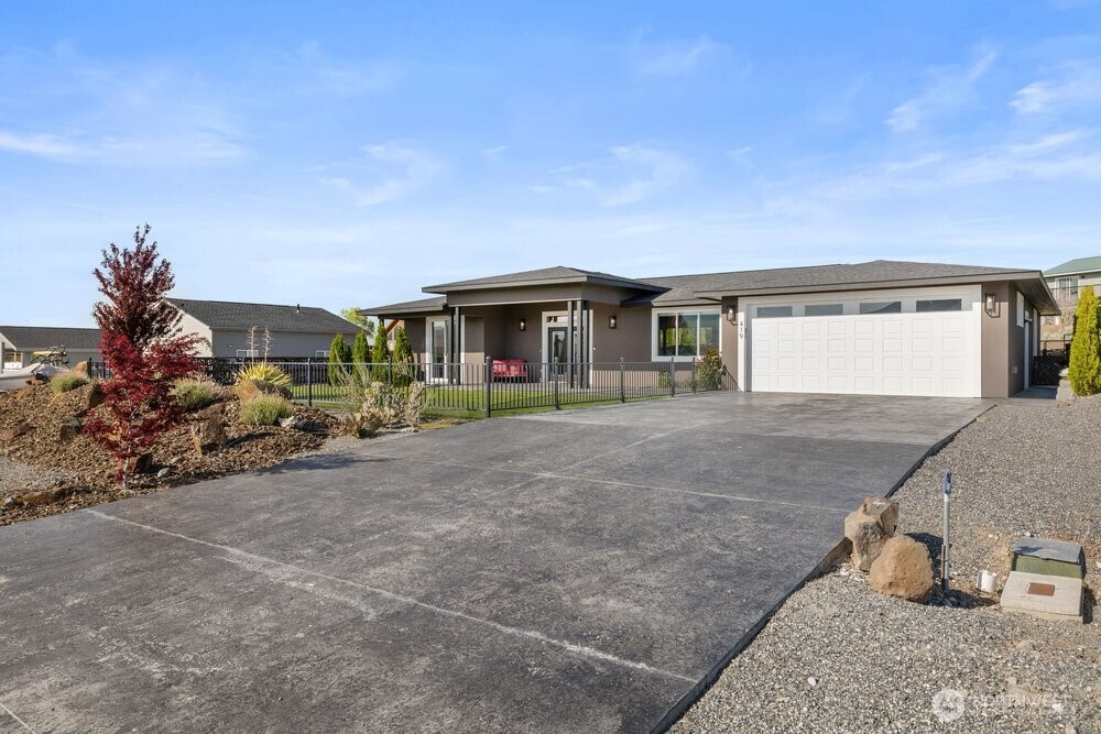 419 Edgewater Way SW, Mattawa, WA 99349