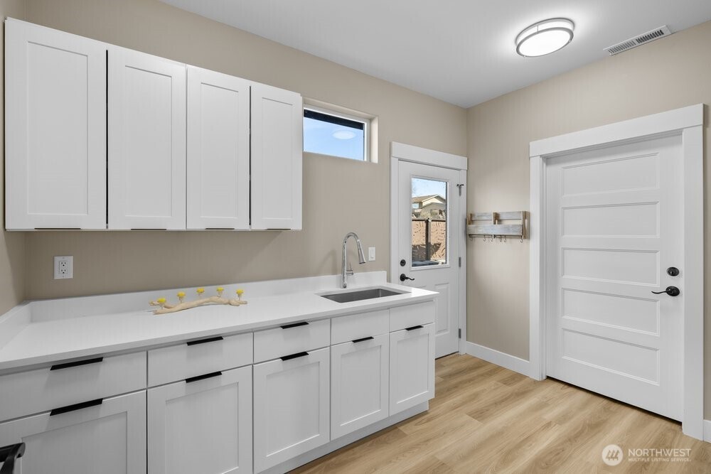 419 Edgewater Way SW, Mattawa, WA 99349