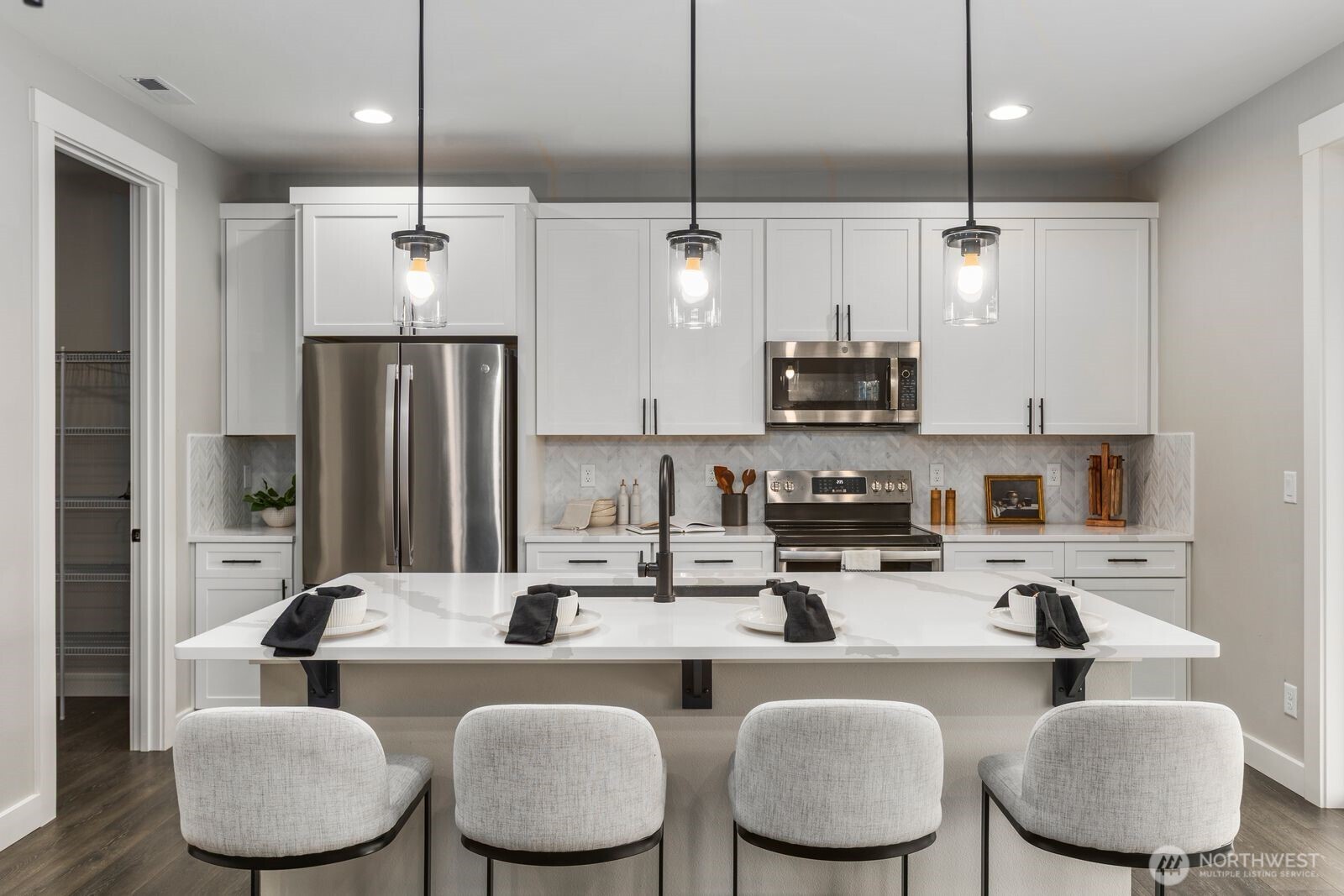 311 Hogan Drive , Enumclaw, WA 98022